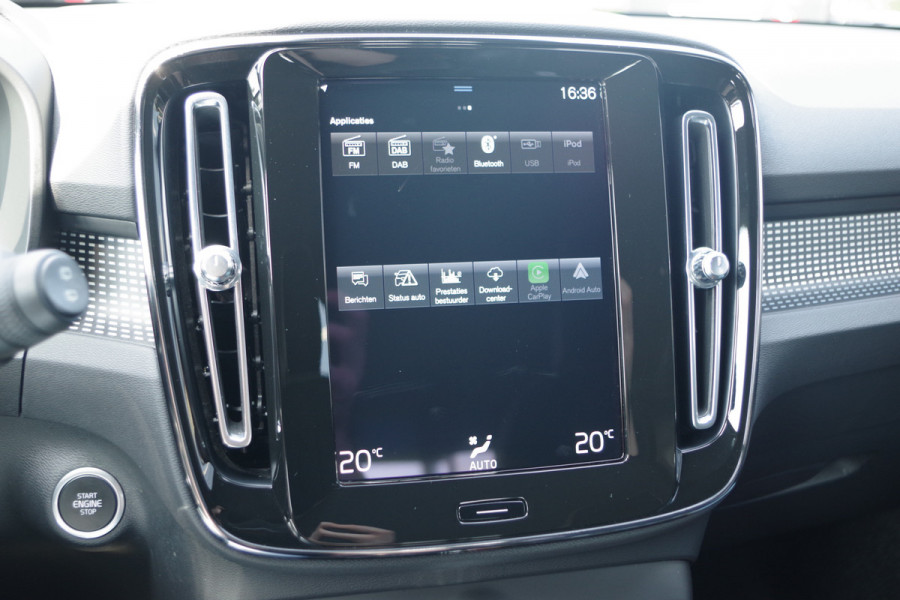 Volvo XC40 1.5 T4 211 PK Recharge R-Design Expression PHEV, Trekhaak, Carplay, LED