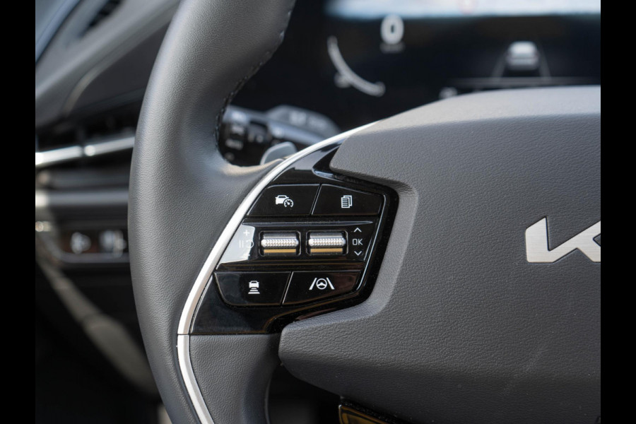 Kia Niro EV DynamicLine 64.8 kWh | Navigatie | SOH 100% | Digitaal dashboard |
