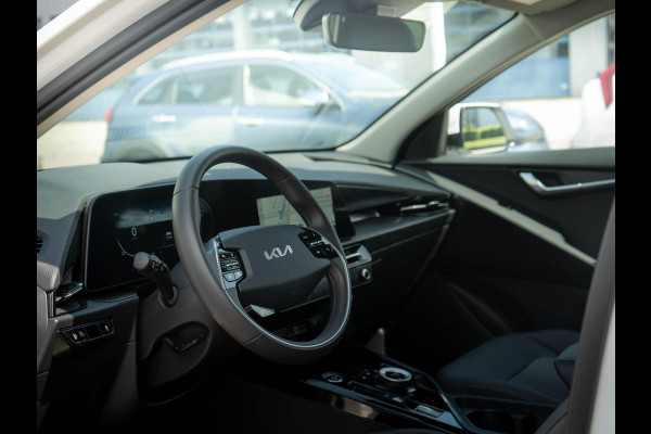 Kia Niro EV DynamicLine 64.8 kWh | Navigatie | SOH 100% | Digitaal dashboard |