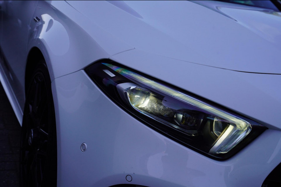 Mercedes-Benz A-Klasse AMG 45 4MATIC+ Premium Plus | Panorama | Sterrenhemel | Sport uitlaat | Burmester | Luxe leder/Alcantara |