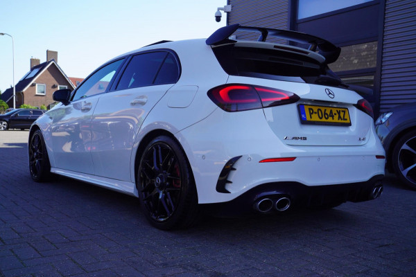 Mercedes-Benz A-Klasse AMG 45 4MATIC+ Premium Plus | Panorama | Sterrenhemel | Sport uitlaat | Burmester | Luxe leder/Alcantara |
