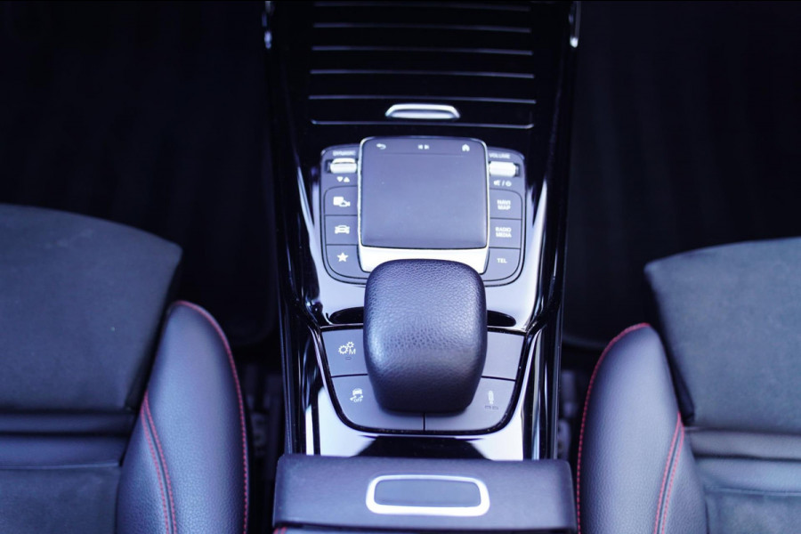 Mercedes-Benz A-Klasse AMG 45 4MATIC+ Premium Plus | Panorama | Sterrenhemel | Sport uitlaat | Burmester | Luxe leder/Alcantara |