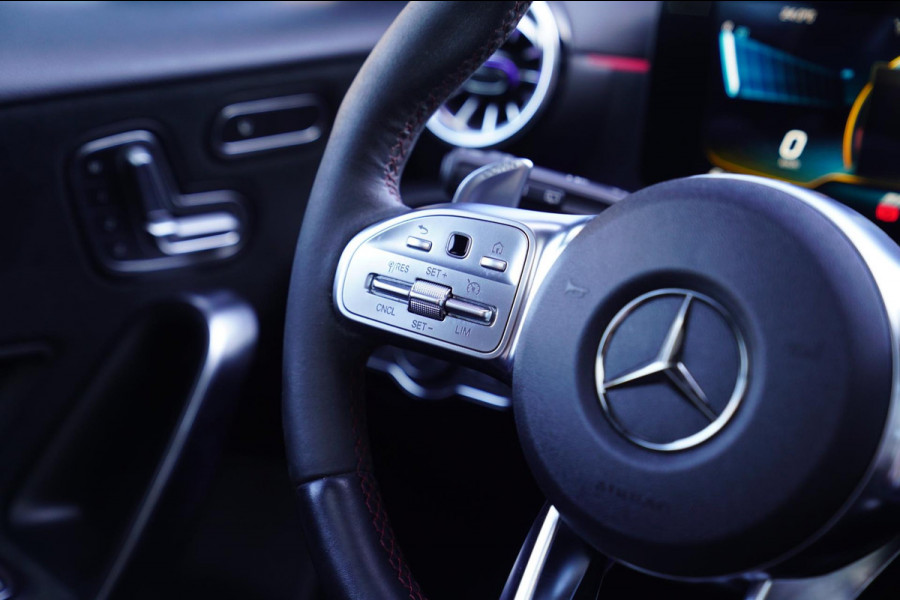 Mercedes-Benz A-Klasse AMG 45 4MATIC+ Premium Plus | Panorama | Sterrenhemel | Sport uitlaat | Burmester | Luxe leder/Alcantara |