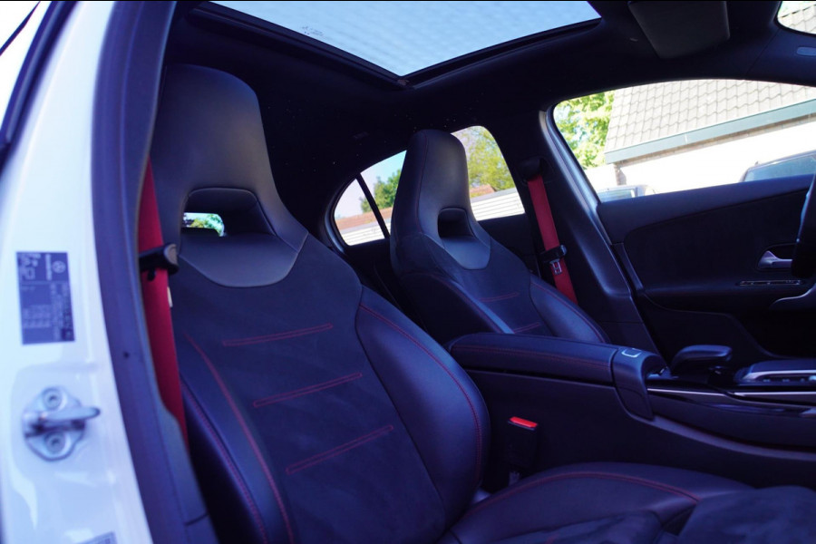 Mercedes-Benz A-Klasse AMG 45 4MATIC+ Premium Plus | Panorama | Sterrenhemel | Sport uitlaat | Burmester | Luxe leder/Alcantara |