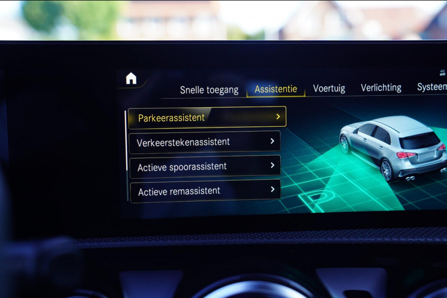 Mercedes-Benz A-Klasse AMG 45 4MATIC+ Premium Plus | Panorama | Sterrenhemel | Sport uitlaat | Burmester | Luxe leder/Alcantara |