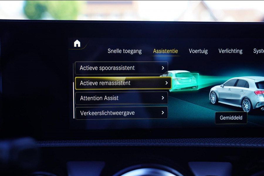 Mercedes-Benz A-Klasse AMG 45 4MATIC+ Premium Plus | Panorama | Sterrenhemel | Sport uitlaat | Burmester | Luxe leder/Alcantara |