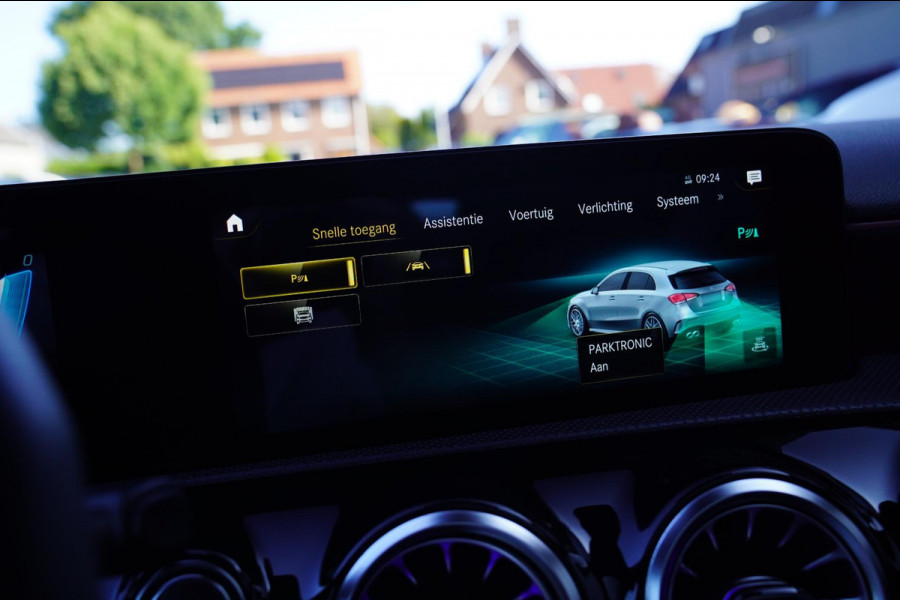 Mercedes-Benz A-Klasse AMG 45 4MATIC+ Premium Plus | Panorama | Sterrenhemel | Sport uitlaat | Burmester | Luxe leder/Alcantara |