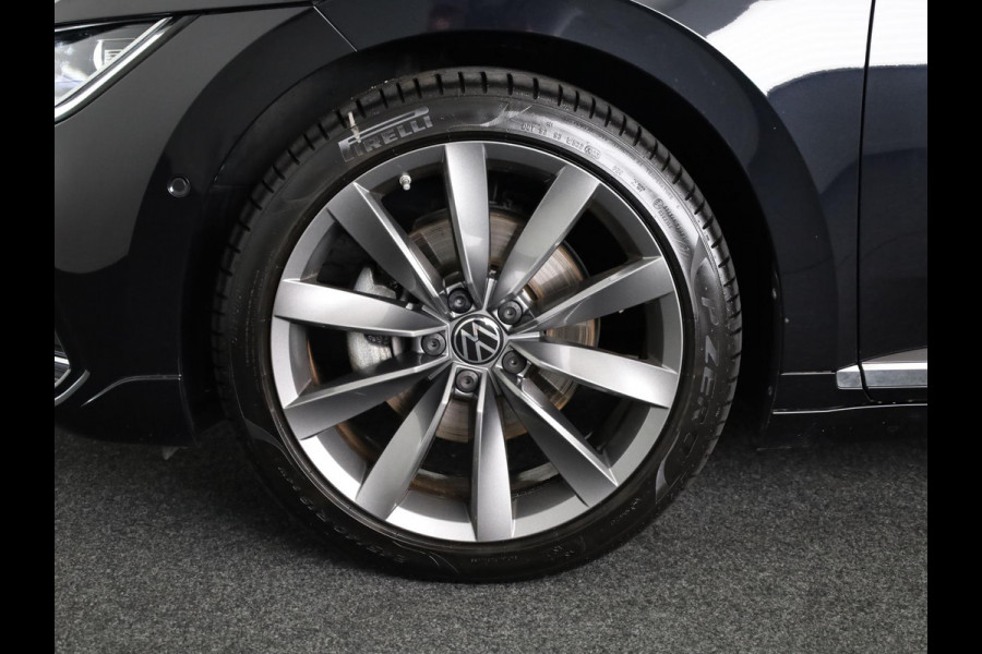 Volkswagen Arteon Shooting Brake 1.4 TSI eHybrid R-Line Business 218 pk Automaat (DSG) | Navigatie | Panoramadak | Elektr. trekhaak | Parkeersensoren (Park assist) | Achteruitrijcamera | Lederen bekleding |