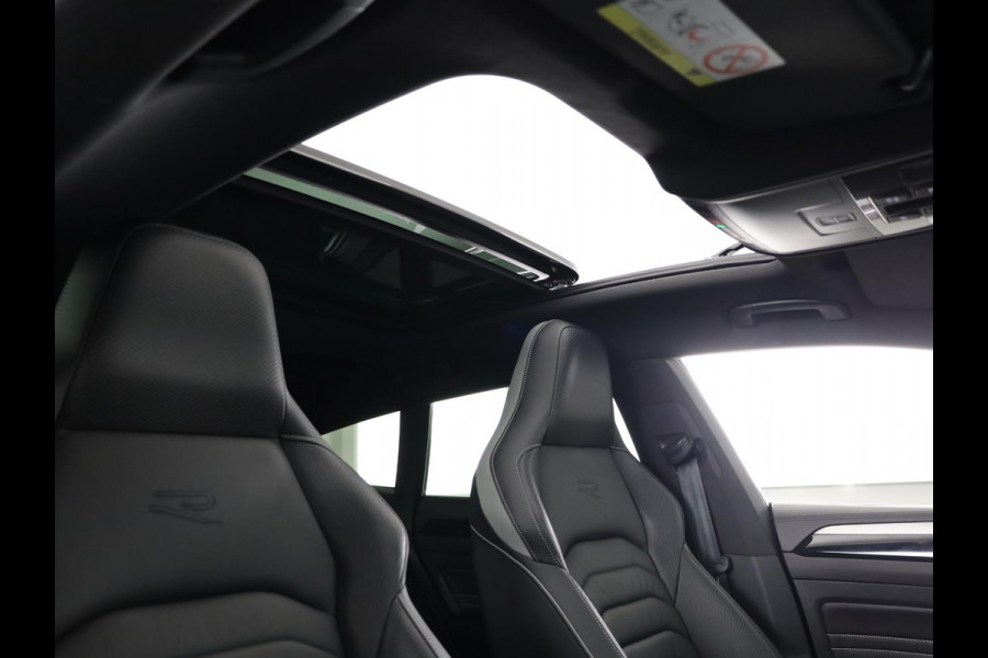 Volkswagen Arteon Shooting Brake 1.4 TSI eHybrid R-Line Business 218 pk Automaat (DSG) | Navigatie | Panoramadak | Elektr. trekhaak | Parkeersensoren (Park assist) | Achteruitrijcamera | Lederen bekleding |