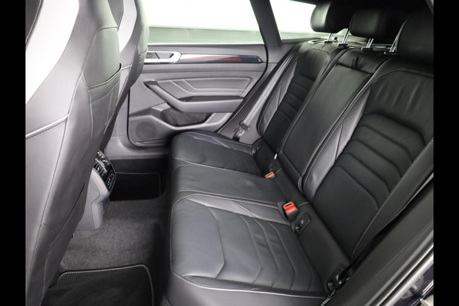 Volkswagen Arteon Shooting Brake 1.4 TSI eHybrid R-Line Business 218 pk Automaat (DSG) | Navigatie | Panoramadak | Elektr. trekhaak | Parkeersensoren (Park assist) | Achteruitrijcamera | Lederen bekleding |