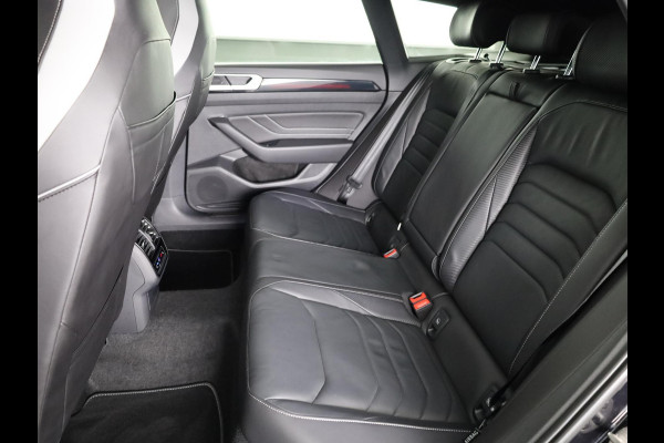 Volkswagen Arteon Shooting Brake 1.4 TSI eHybrid R-Line Business 218 pk Automaat (DSG) | Navigatie | Panoramadak | Elektr. trekhaak | Parkeersensoren (Park assist) | Achteruitrijcamera | Lederen bekleding |