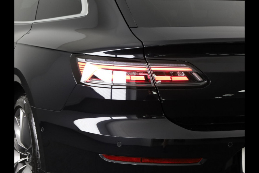 Volkswagen Arteon Shooting Brake 1.4 TSI eHybrid R-Line Business 218 pk Automaat (DSG) | Navigatie | Panoramadak | Elektr. trekhaak | Parkeersensoren (Park assist) | Achteruitrijcamera | Lederen bekleding |