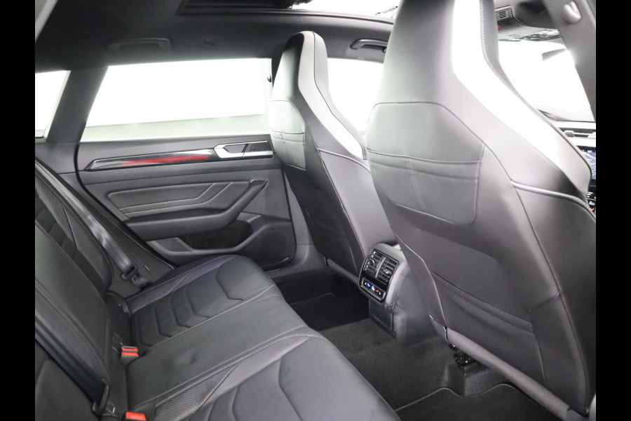 Volkswagen Arteon Shooting Brake 1.4 TSI eHybrid R-Line Business 218 pk Automaat (DSG) | Navigatie | Panoramadak | Elektr. trekhaak | Parkeersensoren (Park assist) | Achteruitrijcamera | Lederen bekleding |