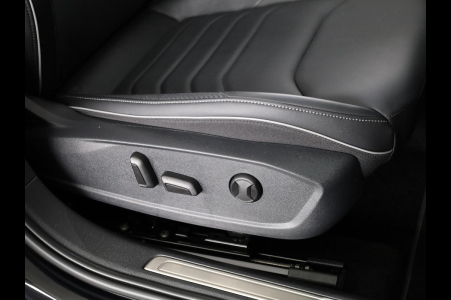 Volkswagen Arteon Shooting Brake 1.4 TSI eHybrid R-Line Business 218 pk Automaat (DSG) | Navigatie | Panoramadak | Elektr. trekhaak | Parkeersensoren (Park assist) | Achteruitrijcamera | Lederen bekleding |