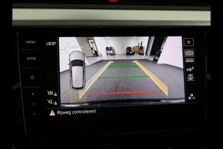 Volkswagen Arteon Shooting Brake 1.4 TSI eHybrid R-Line Business 218 pk Automaat (DSG) | Navigatie | Panoramadak | Elektr. trekhaak | Parkeersensoren (Park assist) | Achteruitrijcamera | Lederen bekleding |