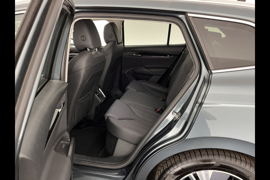 Škoda ENYAQ iV 80 Luxus [ 3-Fase ] (INCL-BTW) *PANO | LUXURY-LEATHER | HEAD-UP | ADAPTIVE-CRUISE | MEMORY-PACK | FULL-LED | DIGI-COCKPIT | BLIND-SPOT | NAVI-FULLMAP | KEYLESS | CAMERA | HEATED-SPORTSEATS | KEYLESS | 19"ALU*