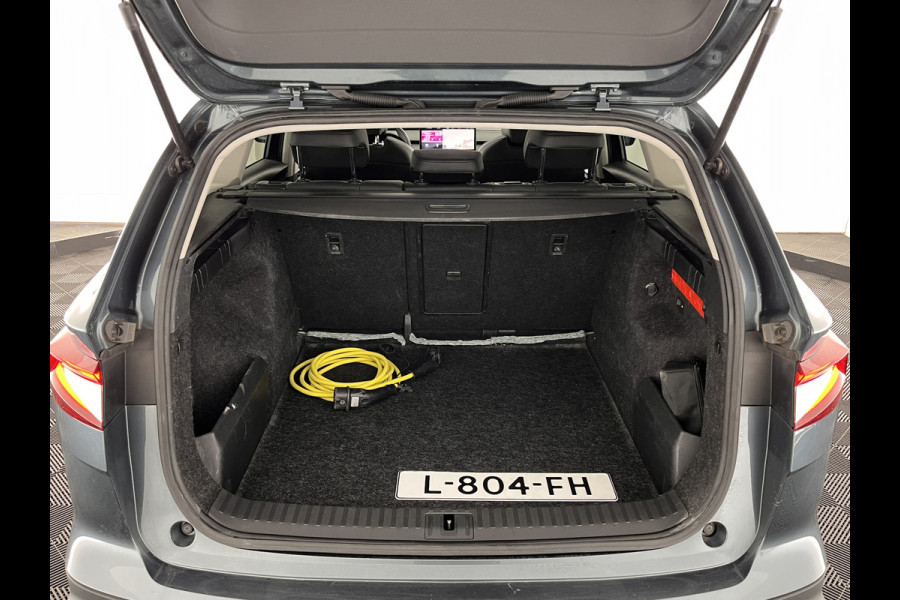 Škoda ENYAQ iV 80 Luxus [ 3-Fase ] (INCL-BTW) *PANO | LUXURY-LEATHER | HEAD-UP | ADAPTIVE-CRUISE | MEMORY-PACK | FULL-LED | DIGI-COCKPIT | BLIND-SPOT | NAVI-FULLMAP | KEYLESS | CAMERA | HEATED-SPORTSEATS | KEYLESS | 19"ALU*
