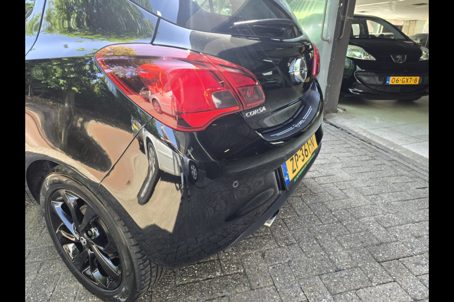 Opel Corsa 1.4 Innovation | 12MND GARANTIE |NW APK | STUUR-STOELVERWARMIG | CAMERA | CARPLAY |