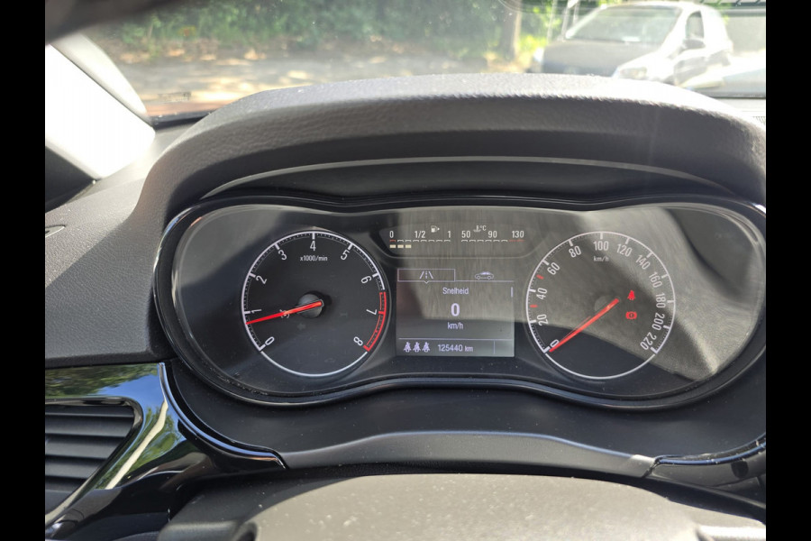 Opel Corsa 1.4 Innovation | 12MND GARANTIE |NW APK | STUUR-STOELVERWARMIG | CAMERA | CARPLAY |
