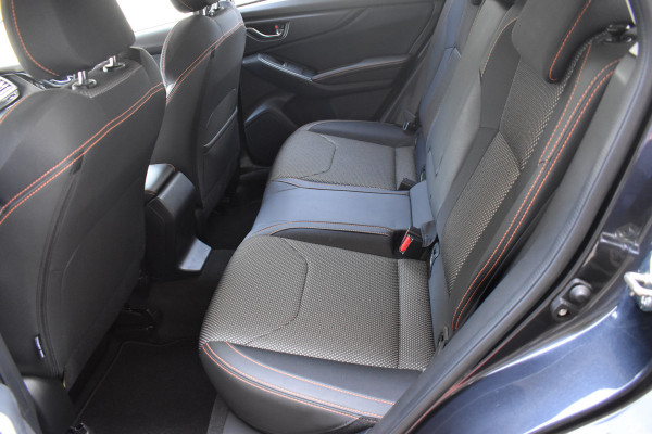 Subaru XV 1.6i Comfort 4WD Automaat / Airco / 17" LM / Adap. Cruise / Carplay / Lane Assist