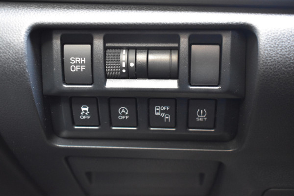 Subaru XV 1.6i Comfort 4WD Automaat / Airco / 17" LM / Adap. Cruise / Carplay / Lane Assist