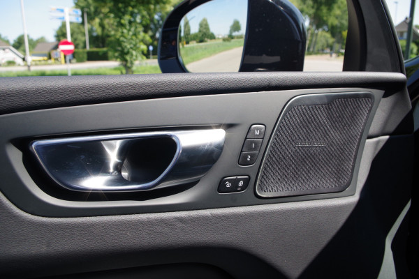 Volvo XC60 2.0 T6 Recharge 340 PK AWD Inscription PHEV, Panoramadak, Harman/Kardon, Leder