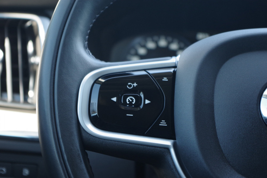 Volvo XC60 2.0 T6 Recharge 340 PK AWD Inscription PHEV, Panoramadak, Harman/Kardon, Leder