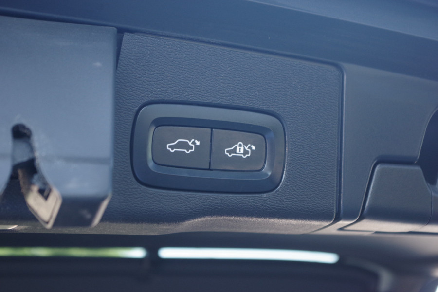 Volvo XC60 2.0 T6 Recharge 340 PK AWD Inscription PHEV, Panoramadak, Harman/Kardon, Leder