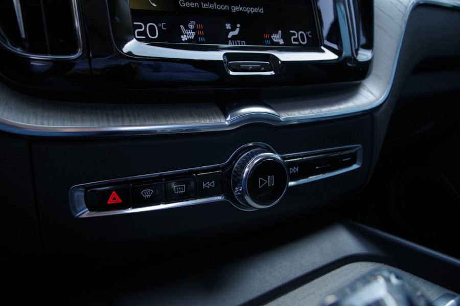 Volvo XC60 2.0 T6 Recharge 340 PK AWD Inscription PHEV, Panoramadak, Harman/Kardon, Leder