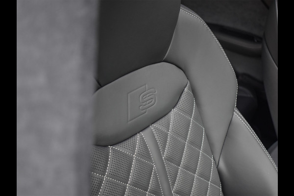 Audi Q8 60 TFSI e quattro Pro Line S Competition | B&O ADVANCED | PANORAMADAK | MASSAGE STOELEN | 4 WIEL BESTURING | ALCANTARE HEMEL | S