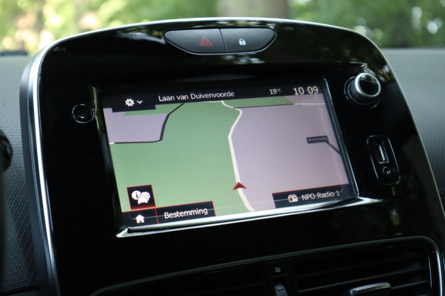 Renault Clio 0.9 TCe Zen | Navi | Trekhaak | Dealer onderhouden |