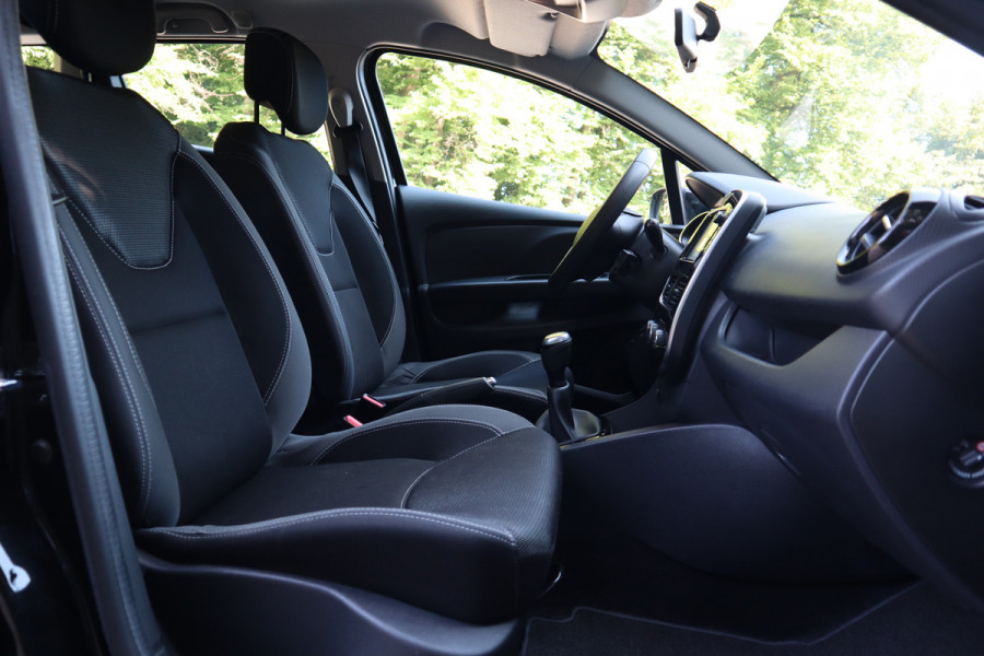 Renault Clio 0.9 TCe Zen | Navi | Trekhaak | Dealer onderhouden |