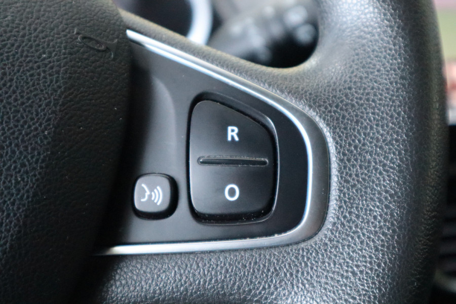 Renault Clio 0.9 TCe Zen | Navi | Trekhaak | Dealer onderhouden |