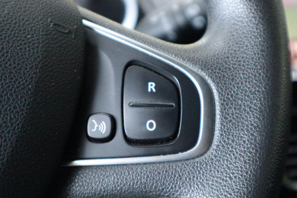 Renault Clio 0.9 TCe Zen | Navi | Trekhaak | Dealer onderhouden |