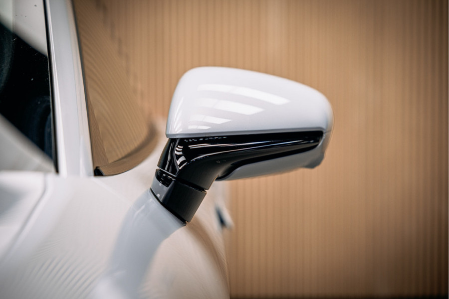 Porsche Taycan Performance 84 kWh Goed uitgevoerde Taycan met lage km stand NL geleverd