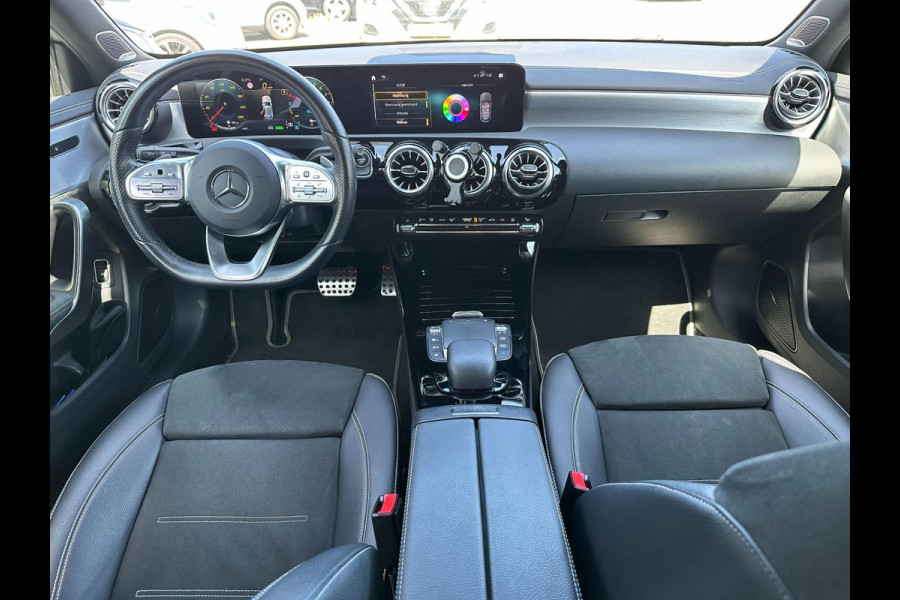 Mercedes-Benz A-Klasse 250 e Business Solution Luxury Limited / AMG -PAKKET