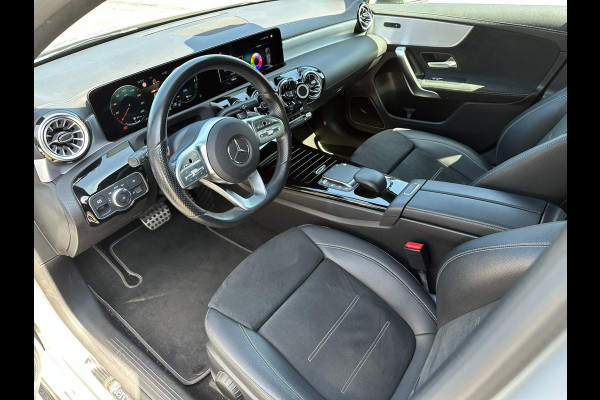 Mercedes-Benz A-Klasse 250 e Business Solution Luxury Limited / AMG -PAKKET