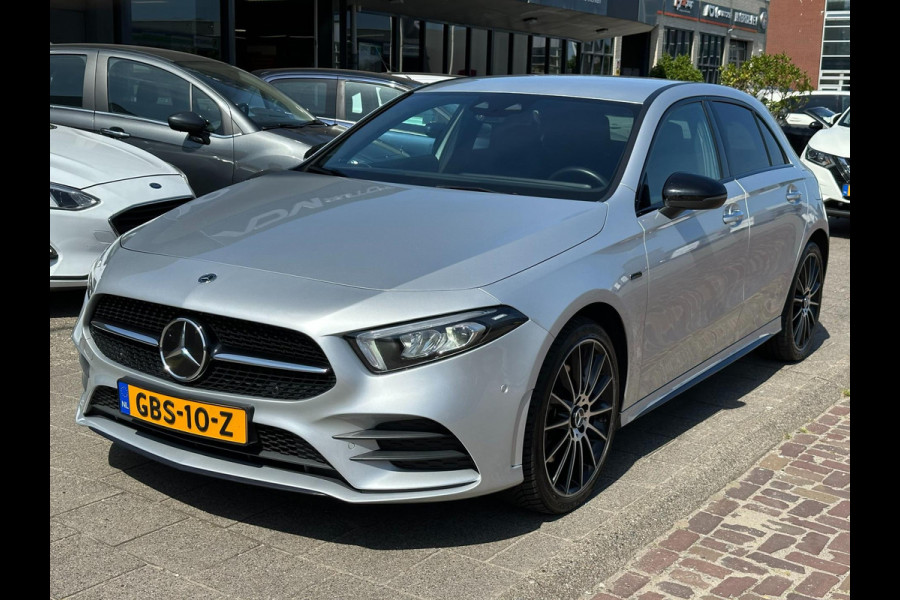 Mercedes-Benz A-Klasse 250 e Business Solution Luxury Limited / AMG -PAKKET