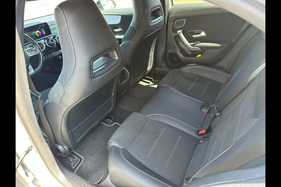 Mercedes-Benz A-Klasse 250 e Business Solution Luxury Limited / AMG -PAKKET
