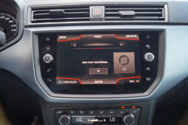 Seat Arona 1.0 TSI Style Business Intense -ECC-NAVI-CAM-PDC-