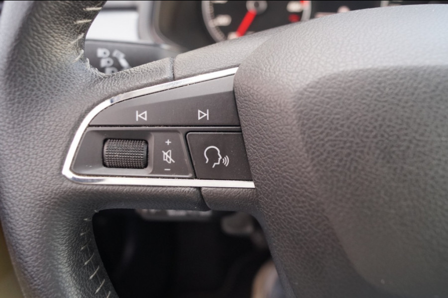 Seat Arona 1.0 TSI Style Business Intense -ECC-NAVI-CAM-PDC-
