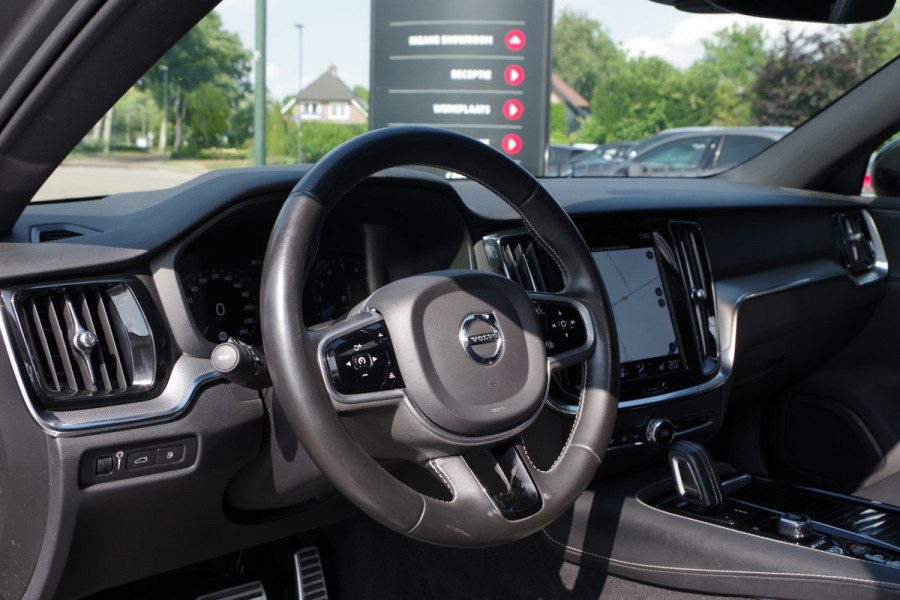 Volvo V60 2.0 T6 Recharge AWD R-Design 350 PK PHEV, Panoramadak, Harman/Kardon, Carplay