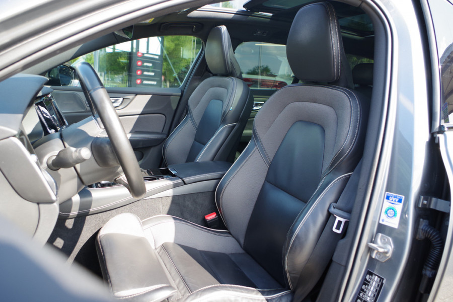 Volvo V60 2.0 T6 Recharge AWD R-Design 350 PK PHEV, Panoramadak, Harman/Kardon, Carplay