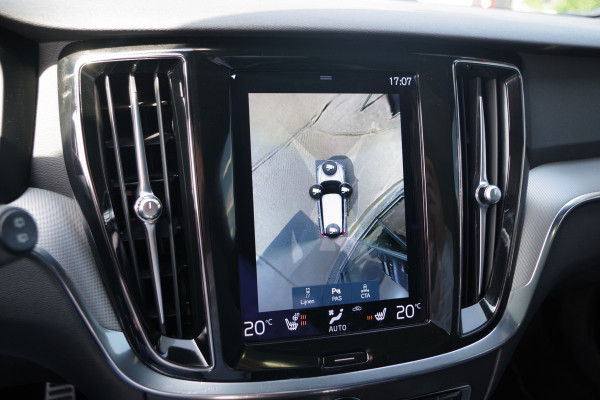 Volvo V60 2.0 T6 Recharge AWD R-Design 350 PK PHEV, Panoramadak, Harman/Kardon, Carplay