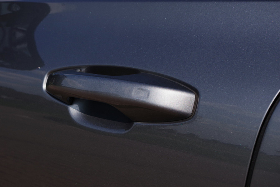 Volvo V60 2.0 T6 Recharge AWD R-Design 350 PK PHEV, Panoramadak, Harman/Kardon, Carplay