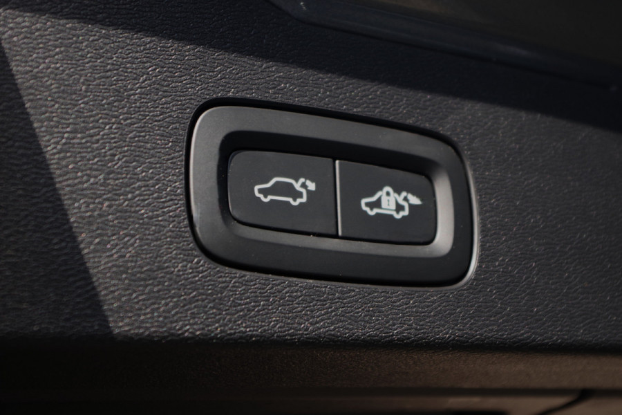 Volvo V60 2.0 T6 Recharge AWD R-Design 350 PK PHEV, Panoramadak, Harman/Kardon, Carplay