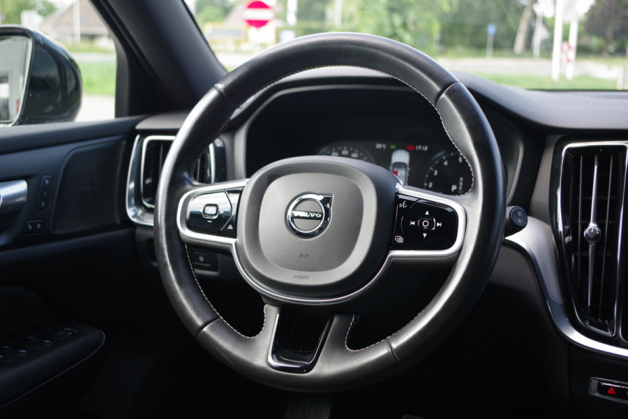 Volvo V60 2.0 T6 Recharge AWD R-Design 350 PK PHEV, Panoramadak, Harman/Kardon, Carplay
