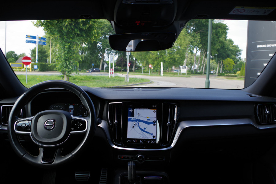 Volvo V60 2.0 T6 Recharge AWD R-Design 350 PK PHEV, Panoramadak, Harman/Kardon, Carplay