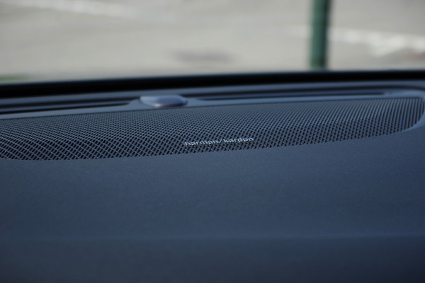 Volvo V60 2.0 T6 Recharge AWD R-Design 350 PK PHEV, Panoramadak, Harman/Kardon, Carplay
