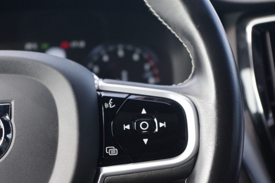 Volvo V60 2.0 T6 Recharge AWD R-Design 350 PK PHEV, Panoramadak, Harman/Kardon, Carplay